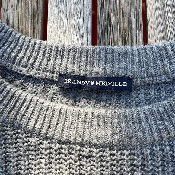 Brandy Melville Grey Sweater - Picture 6 of 8